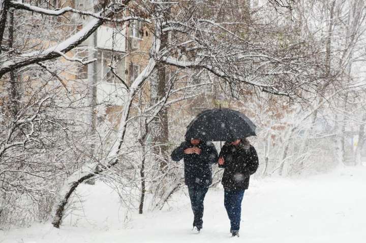 На Київ насувається снігопад з хуртовинами