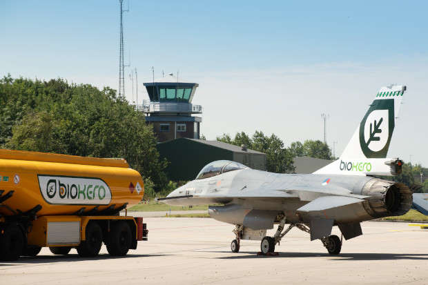 Нидерланды переведут всю военную авиацию на биотопливо