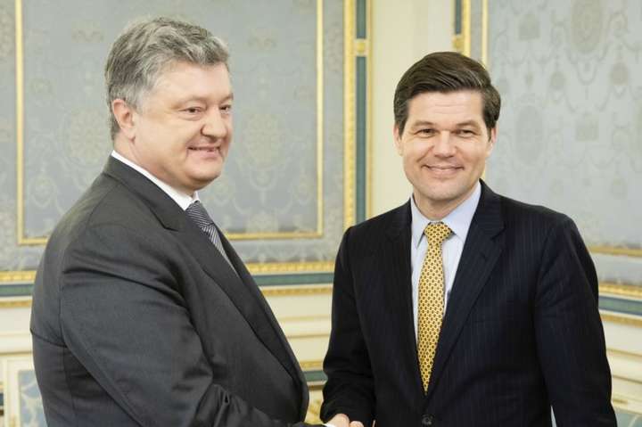 У відставку йде помічник держсекретаря США, який відповідав за Україну
