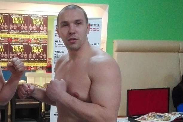 Український боксер Тарас Неудачин дебютує на профі-рингу