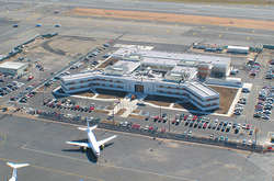  Міжнародний аеропорт Ньюарк посідає десяте місце серед найбільш завантажених аеропортів США 