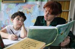 В России школьники падают в голодные обмороки