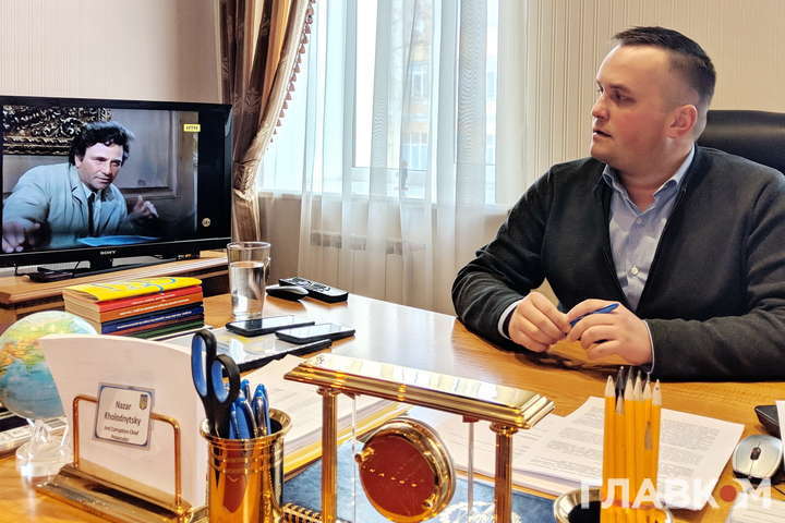 Назар Холодницький: Квартира нардепа в центрі столиці – це перемога, а авто міністра – зрада?