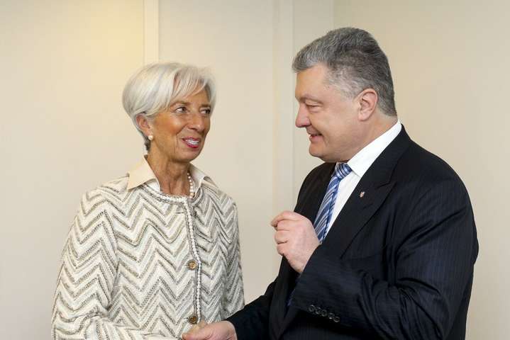 Порошенко у Давосі провів зустріч із главою МВФ