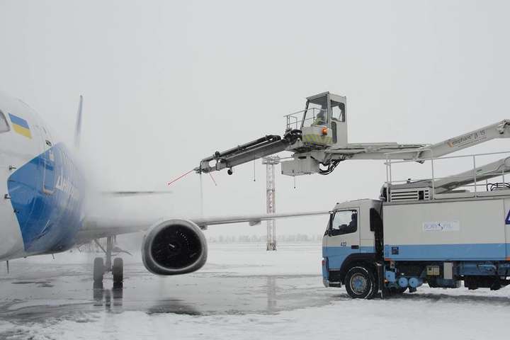В аэропорту «Борисполь» предупредили о возможных задержках рейсов из-за снегопадов