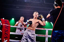 Українські боксери Чухаджян і Великовський проведуть поєдинки 23 лютого