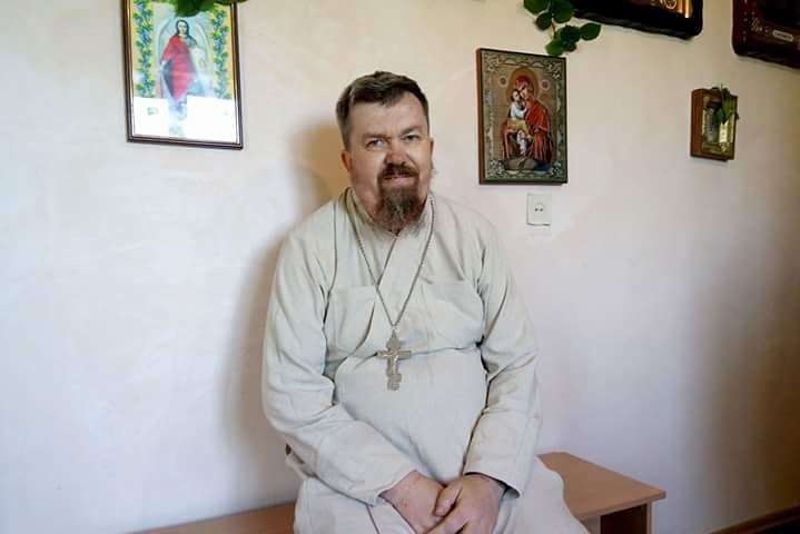 Священик, який першим на Луганщині перейшов до ПЦУ, отримав нову парафію