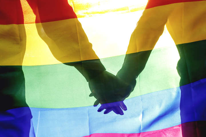 Ідеолог лікування гомосексуалізму після 34 років шлюбу зізнався, що він гей