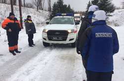  Бойовик пояснив свою відмову тим, що йому необхідно отримати попередній дозвіл від своїх командирів 