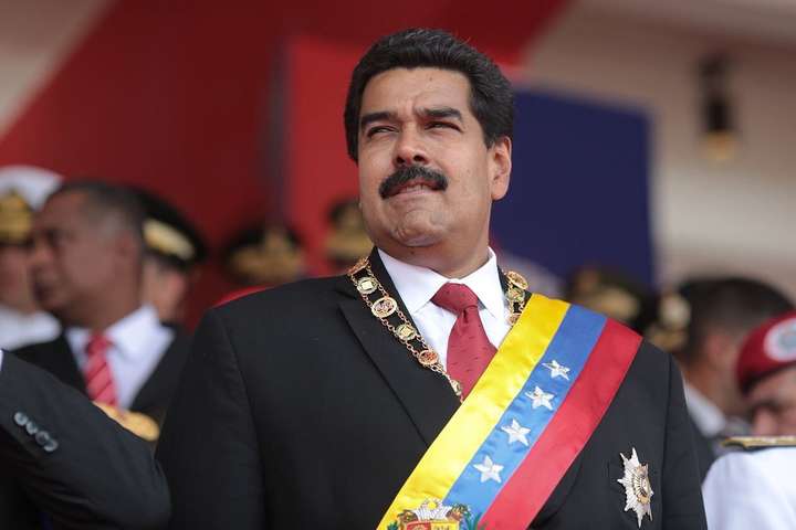 Мадуро оголосив про закриття посольства і всіх консульств Венесуели у США
