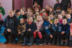 На Вінниччині вихованці школи-інтернату отримали подарунки