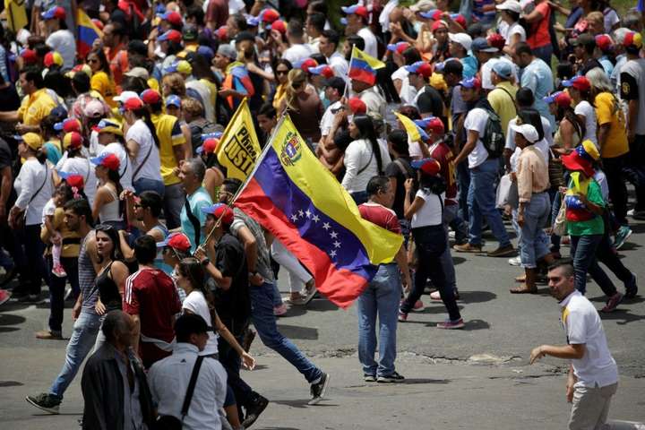 В Венесуэле в ходе протестов задержали уже 364 человека