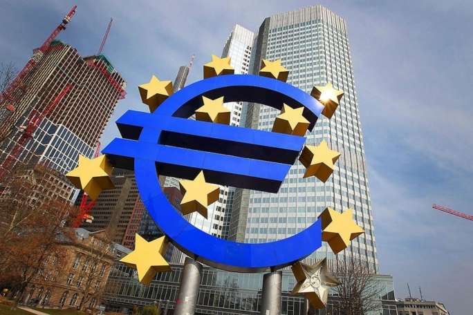 В Давосе обсудили риски единой банковской системы ЕС