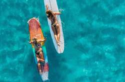 Красиві дівчата, море та пляж. Яскраві аерофотознімки Гаваїв