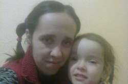 Олена Лисенко з донькою Анною вийшли зі школи у Переяслав-Хмельницькому і зникли безвісти