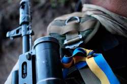 На Донбассе в результате обстрелов боевиков один военный погиб, четверо - ранены