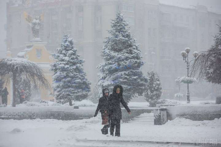 В Україні в останні вихідні січня очікуються потепління та снігопади