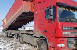 Автомобілі з держномерами Львівської області розвантажували сміття на полігоні в Київській області