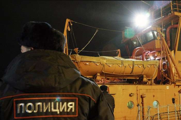 У Чорному морі завершили пошуки 10 зниклих моряків з палаючих танкерів