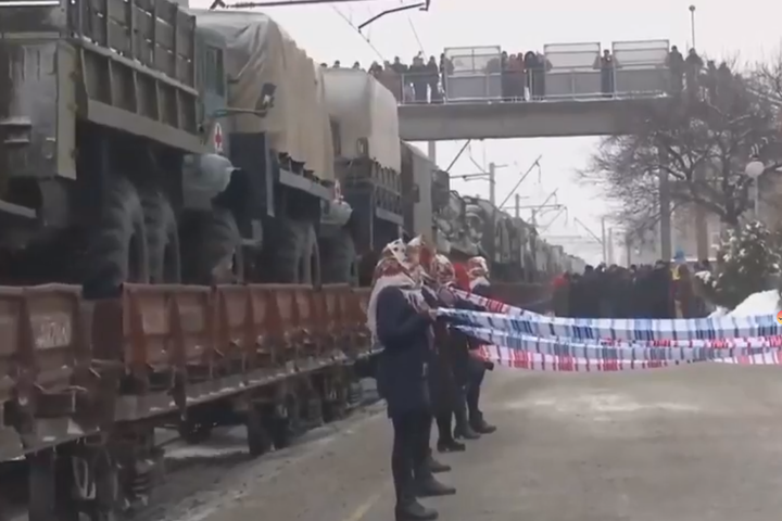 Президент зустрів бійців 72 бригади, що повернулись з фронту (відео)
