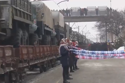 Президент зустрів бійців на залізничному вокзалі