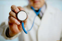 У МОЗ назвали середню зарплату сімейних лікарів у 2019 році