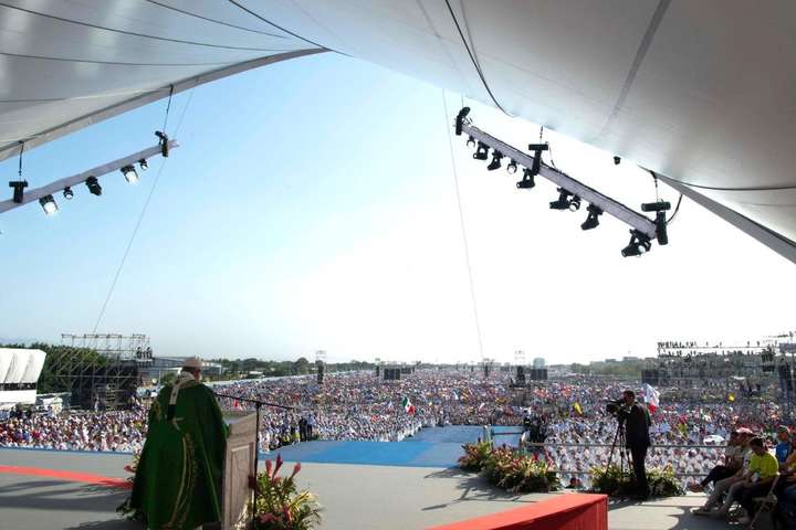 У Панамі молилися з папою Франциском понад 700 тисяч людей
