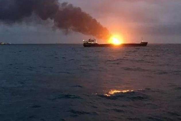 В РФ назвали причину смертельної пожежі на танкерах біля Керченської протоки 