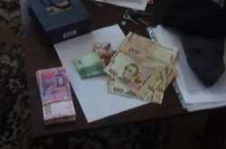 На Донеччині керівник виправної установи погорів на хабарі