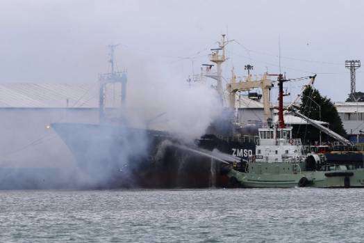 Біля Стамбула горить корабель, восьмеро постраждалих