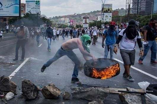 Протести у Венесуелі: 40 людей загинули, ще 850 були затримані 