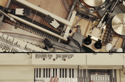 20 инструментов в 1: Brunettes Shoot Blondes создали мультирояль для «Евровидения»