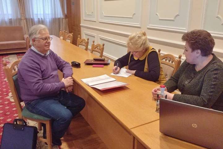 ЦИК приняла документы для участия в президентских выборах у коммуниста Симоненко