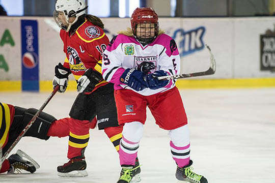 Харківські «Пантери» повернули собі лідерство у чемпіонаті країни з хокею серед жінок