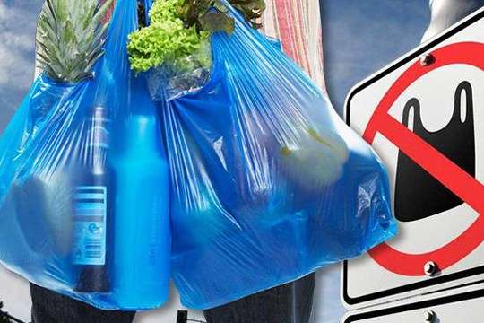 У Раді розглянуть законопроект щодо обмеження продажу пластикових пакетів