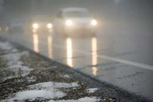 Дощі та туман в Україні: стало відомо про стан доріг 