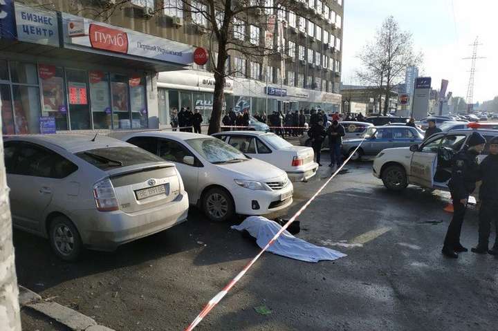 У Миколаєві біля суду розстріляли подружжя, поліція затримала стрілка 