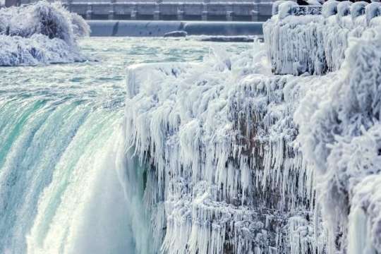 Холодніше, ніж в Антарктиді і в Сибіру: США потерпають від аномальних морозів