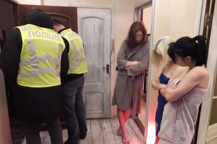 У Києві викрито ще один бордель, замаскований під масажний салон