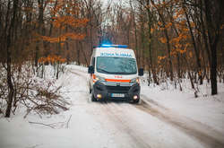У Гідропарку поліцейські, рятуючи чоловіка, самі провалилися під лід