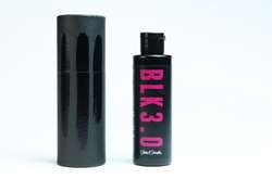 Black 3.0: художник Стюарт Сэмпл придумал очередной самый черный цвет в мире