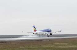 Пасажирів літака Москва-Кишинів доправили автобусами до Молдови