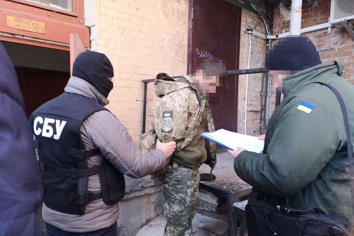 На Чернігівщині двох військовослужбовців засуджено за збут наркотиків