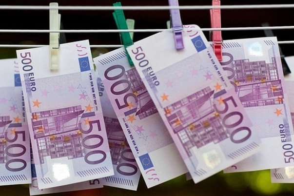 В Україні виявили фальшиві євро: як відрізнити підробку