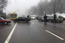 В результаті ДТП з 8 смуг руху залишилася проїзною тільки одна