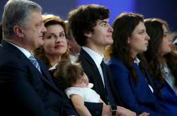 Порошенко вважає себе найщасливішим чоловіком у світі
