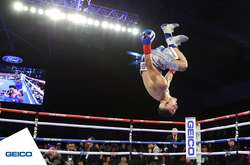 Переможне сальто Теофімо Лопеса