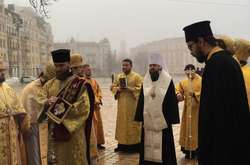 Епіфаній звершив заупокійний чин на могилі фундатора незалежної української церкви