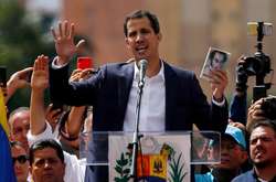 Австрійський канцлер Себастіан Курц зателефонував Гуайдо (на фото)