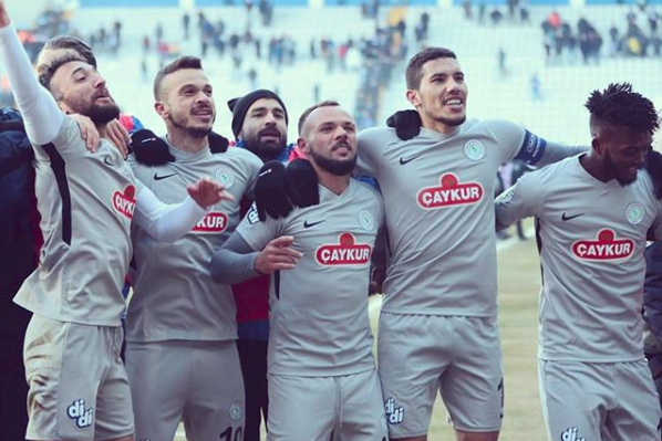 Турецький аутсайдер з екс-капітаном київського «Динамо» у складі виграв два матчі поспіль